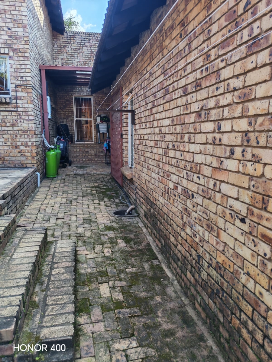 4 Bedroom Property for Sale in Sonheuwel Mpumalanga