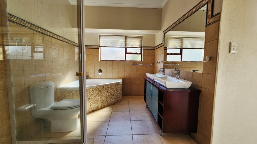 4 Bedroom Property for Sale in Sonheuwel Mpumalanga