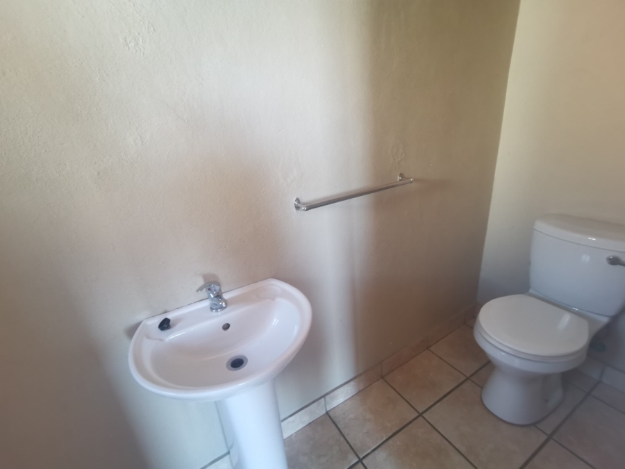 To Let 2 Bedroom Property for Rent in Nelspruit Ext 29 Mpumalanga