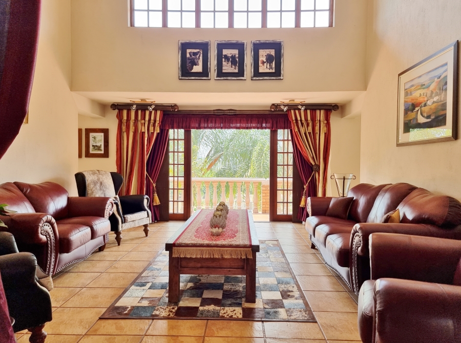 8 Bedroom Property for Sale in White River Mpumalanga