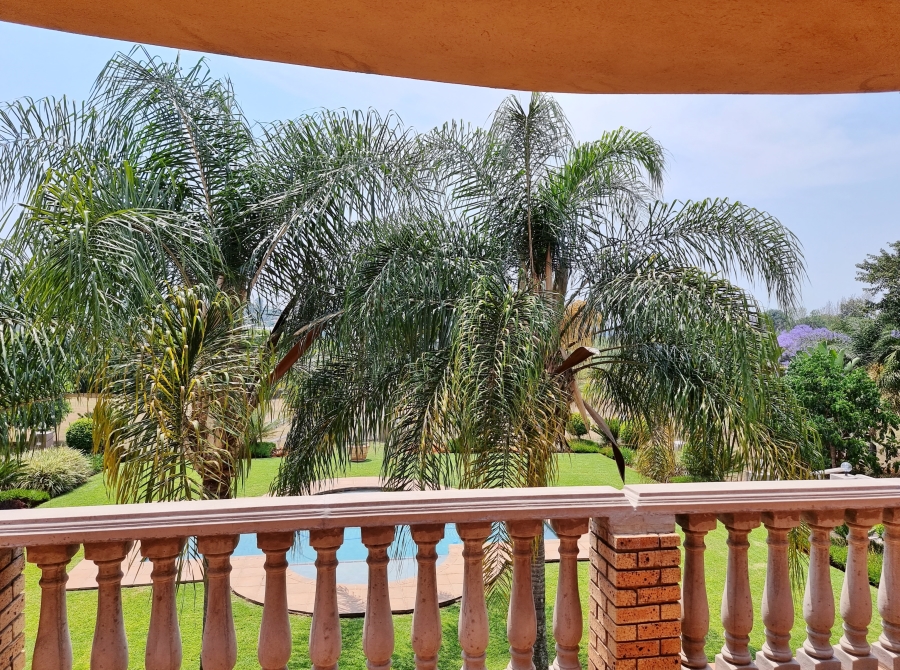 8 Bedroom Property for Sale in White River Mpumalanga