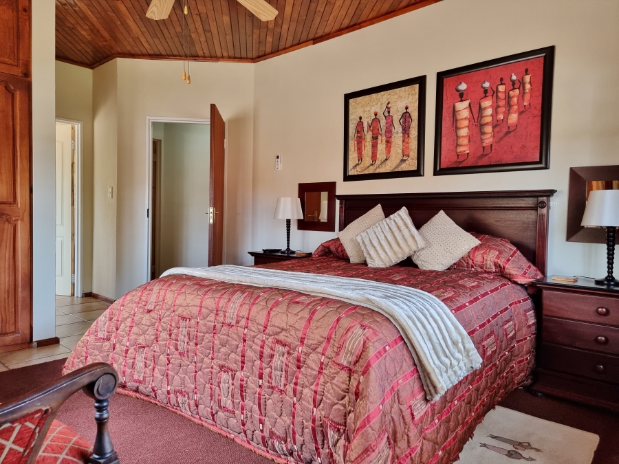 8 Bedroom Property for Sale in White River Mpumalanga