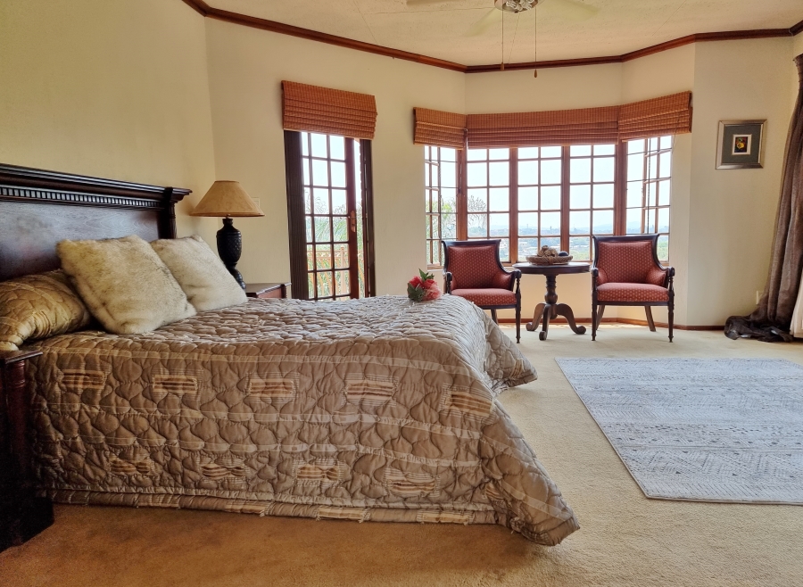 8 Bedroom Property for Sale in White River Mpumalanga