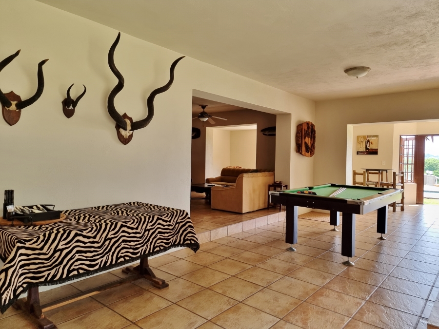 8 Bedroom Property for Sale in White River Mpumalanga