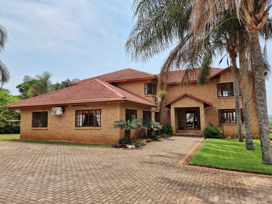 8 Bedroom Property for Sale in White River Mpumalanga