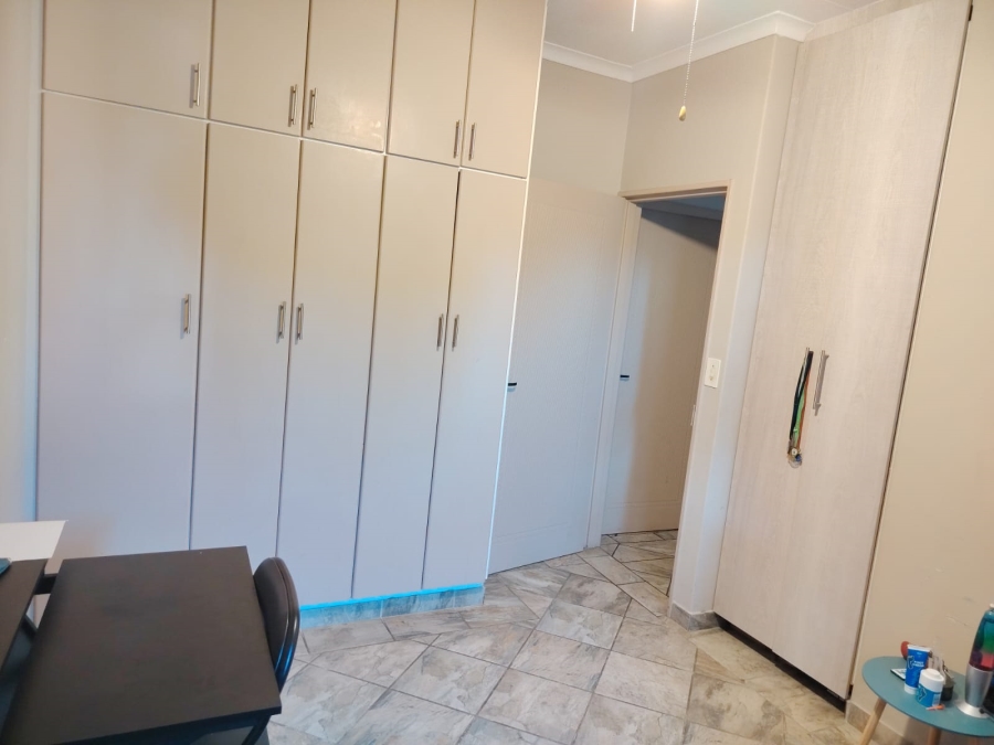 To Let 4 Bedroom Property for Rent in West Acres Mpumalanga