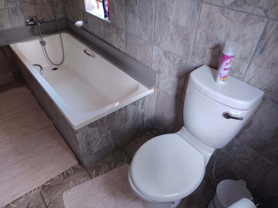 To Let 4 Bedroom Property for Rent in West Acres Mpumalanga