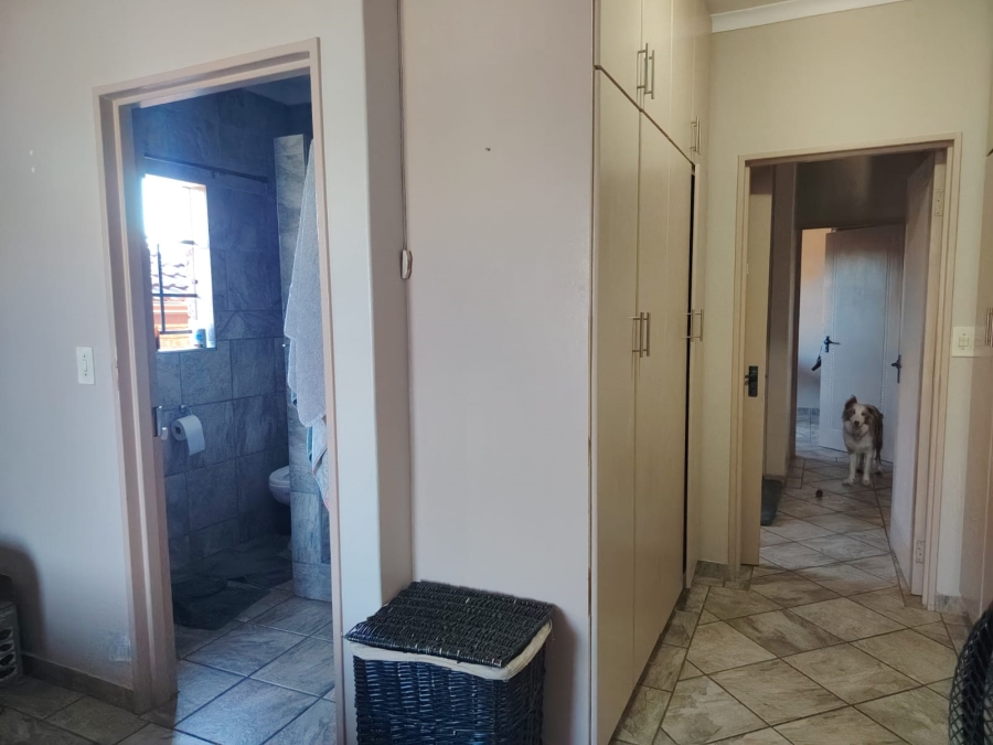 To Let 4 Bedroom Property for Rent in West Acres Mpumalanga