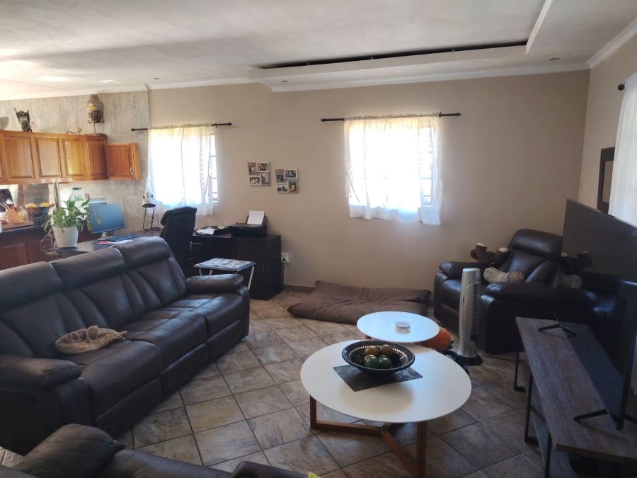 To Let 4 Bedroom Property for Rent in West Acres Mpumalanga