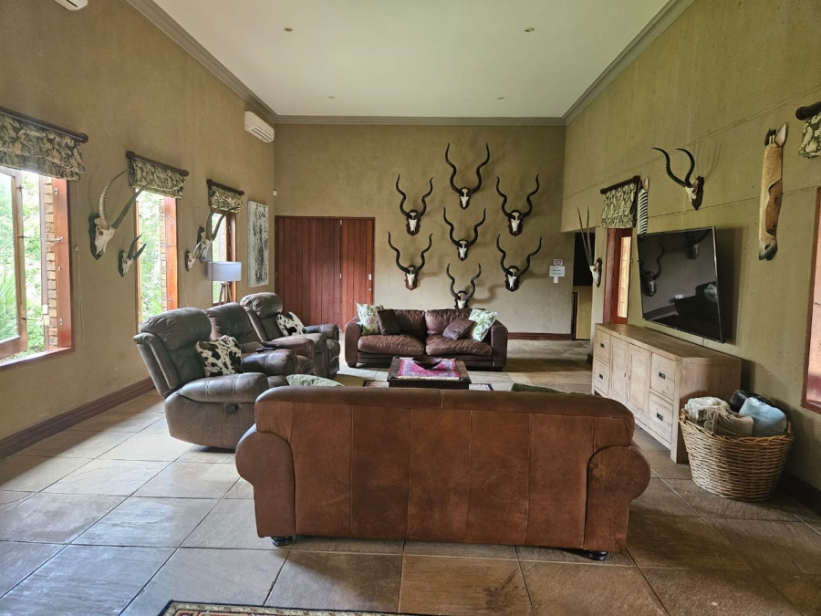 To Let 6 Bedroom Property for Rent in White River Country Estate Mpumalanga