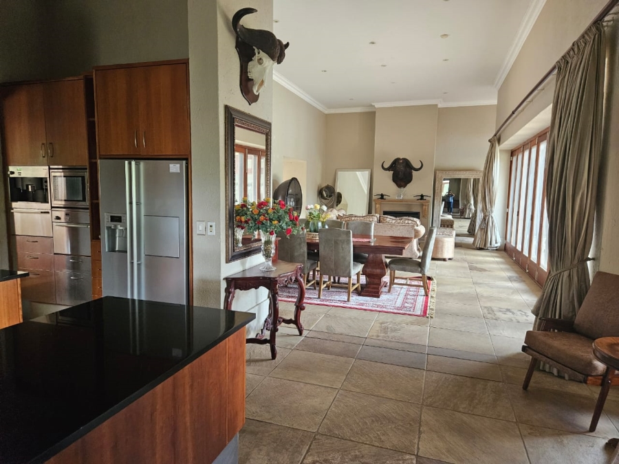 To Let 6 Bedroom Property for Rent in White River Country Estate Mpumalanga