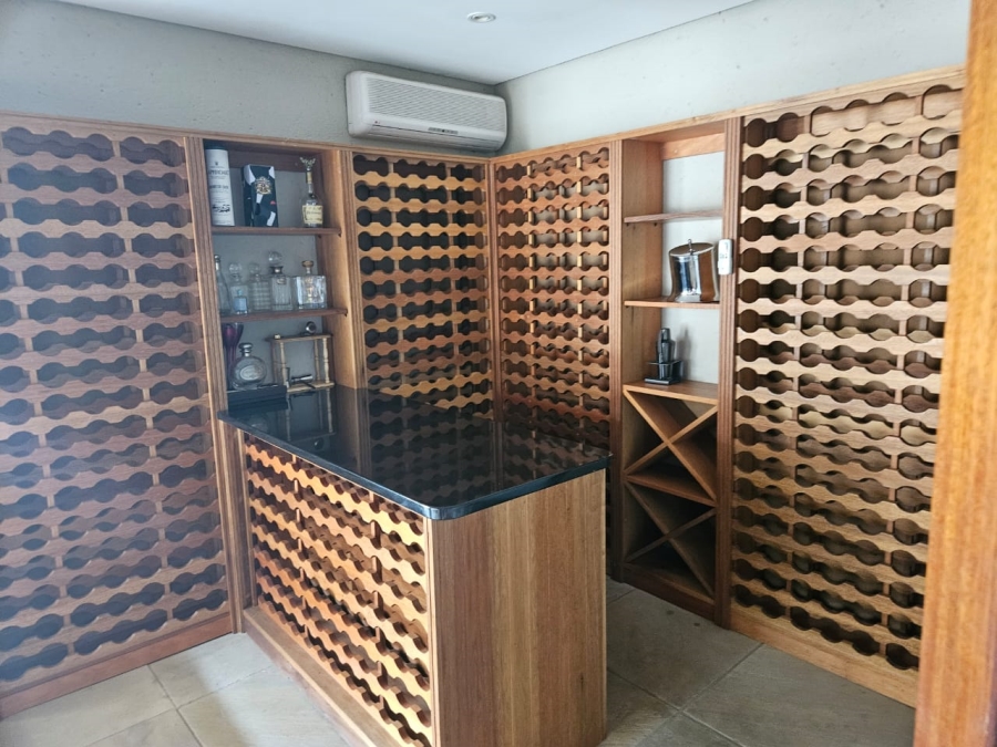 To Let 6 Bedroom Property for Rent in White River Country Estate Mpumalanga