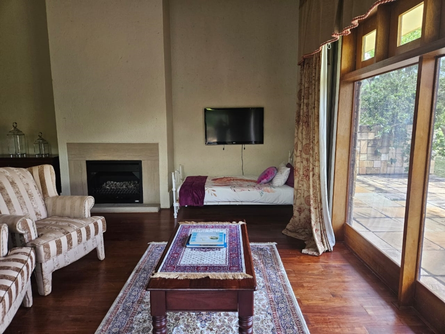 To Let 6 Bedroom Property for Rent in White River Country Estate Mpumalanga