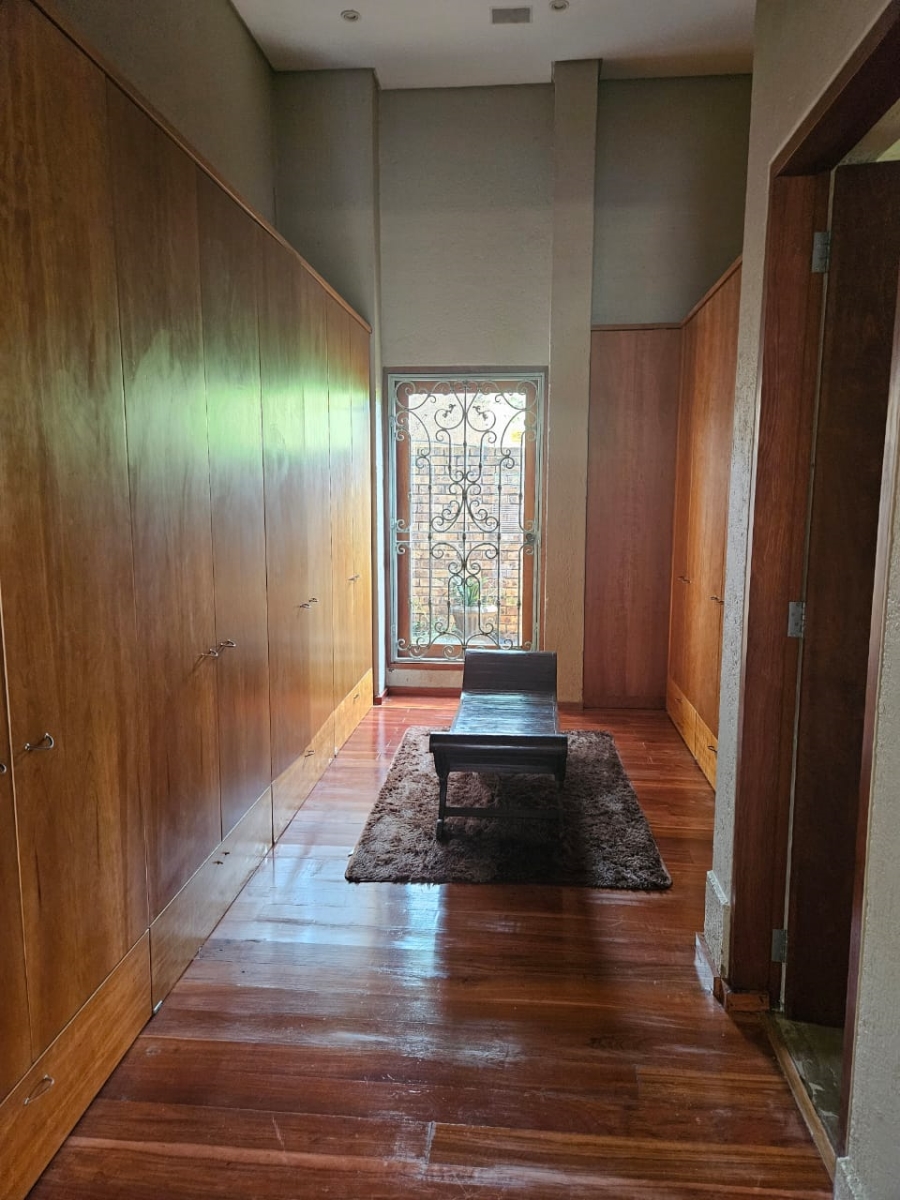 To Let 6 Bedroom Property for Rent in White River Country Estate Mpumalanga