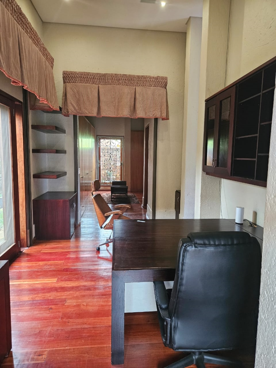 To Let 6 Bedroom Property for Rent in White River Country Estate Mpumalanga