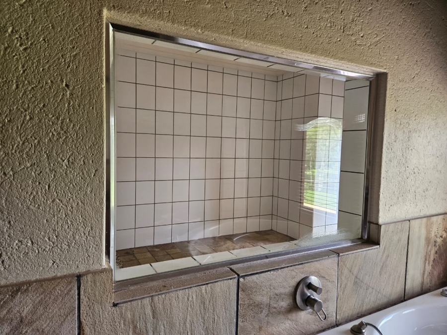 To Let 6 Bedroom Property for Rent in White River Country Estate Mpumalanga