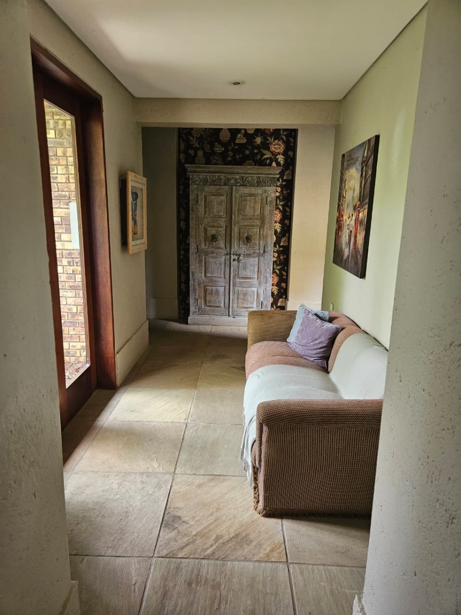 To Let 6 Bedroom Property for Rent in White River Country Estate Mpumalanga