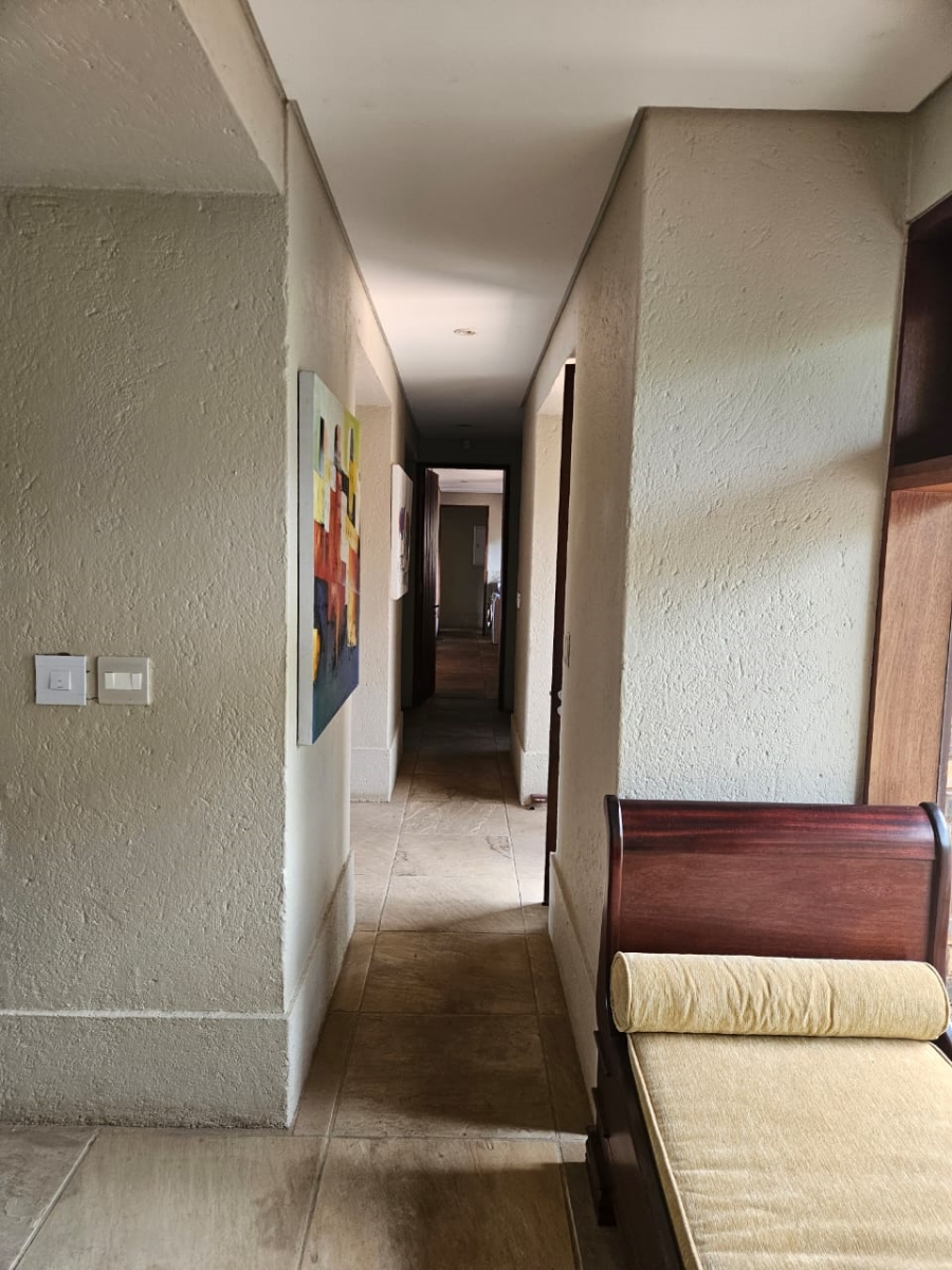 To Let 6 Bedroom Property for Rent in White River Country Estate Mpumalanga