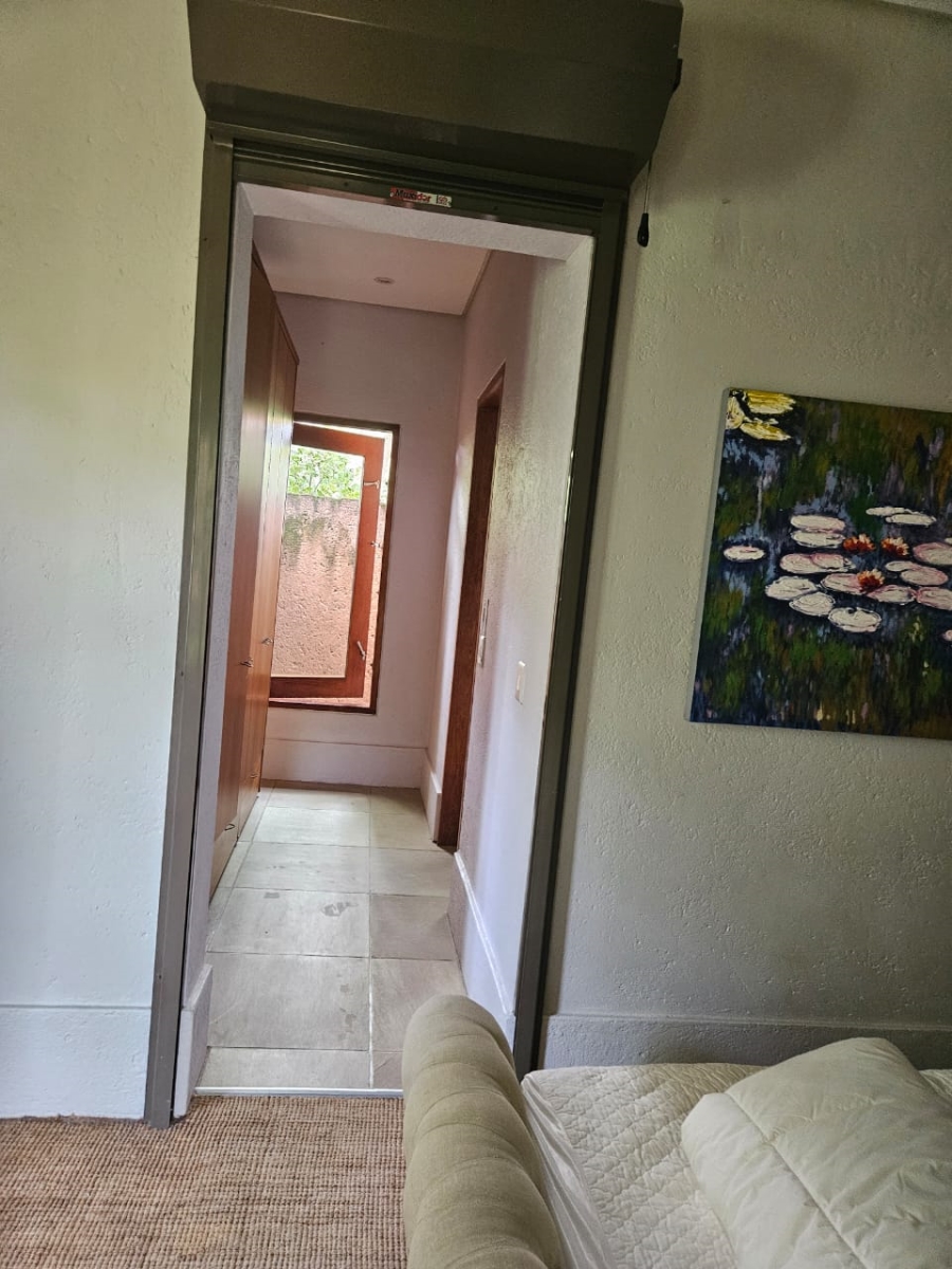 To Let 6 Bedroom Property for Rent in White River Country Estate Mpumalanga