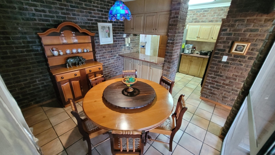 To Let 3 Bedroom Property for Rent in West Acres Mpumalanga