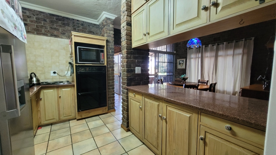 To Let 3 Bedroom Property for Rent in West Acres Mpumalanga