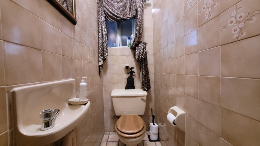 To Let 3 Bedroom Property for Rent in West Acres Mpumalanga