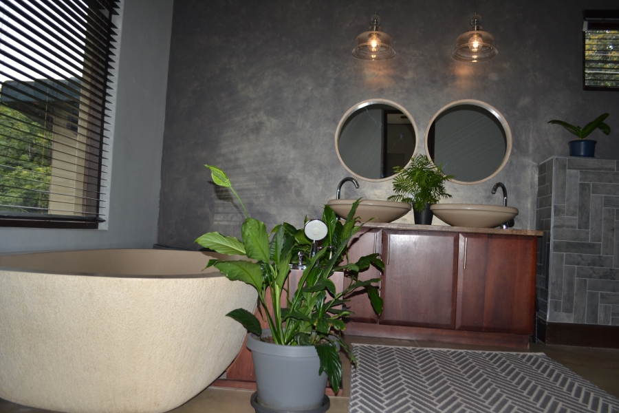 4 Bedroom Property for Sale in Nelspruit Ext 5 Mpumalanga