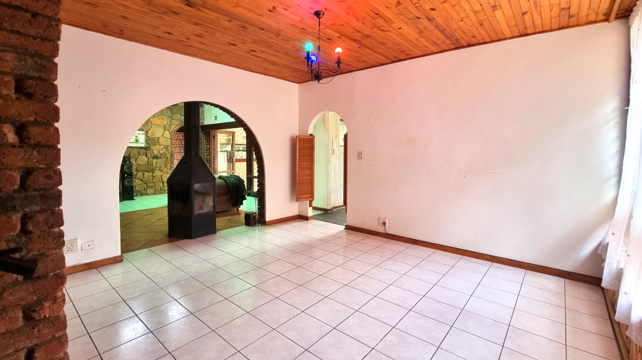 5 Bedroom Property for Sale in White River Ext 6 Mpumalanga