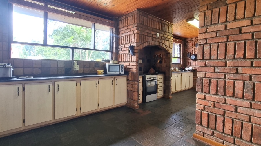 5 Bedroom Property for Sale in White River Ext 6 Mpumalanga