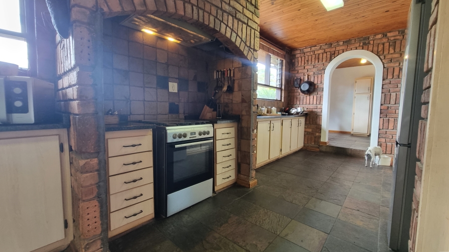 5 Bedroom Property for Sale in White River Ext 6 Mpumalanga