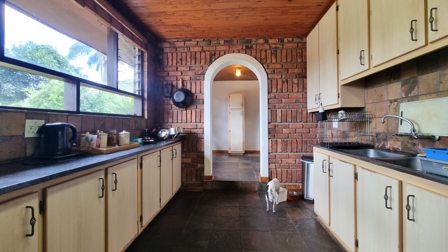 5 Bedroom Property for Sale in White River Ext 6 Mpumalanga