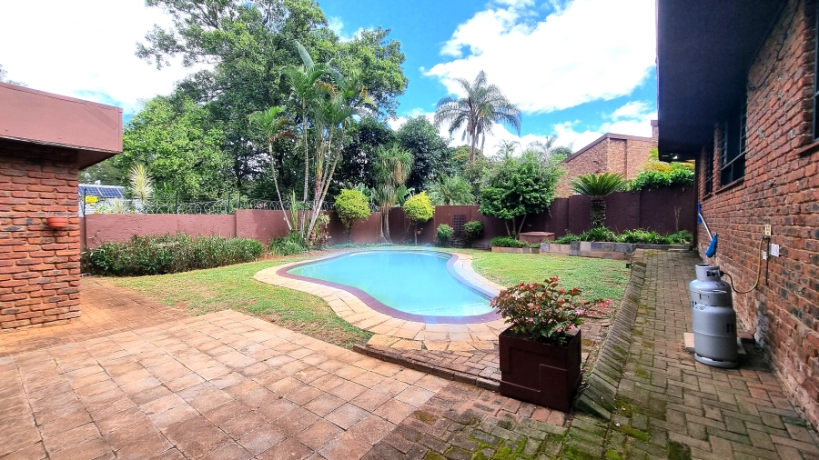 5 Bedroom Property for Sale in White River Ext 6 Mpumalanga