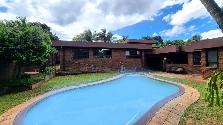 5 Bedroom Property for Sale in White River Ext 6 Mpumalanga