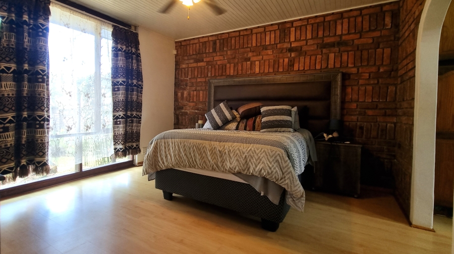 5 Bedroom Property for Sale in White River Ext 6 Mpumalanga