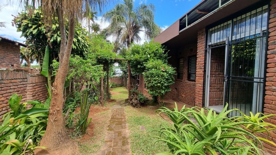 5 Bedroom Property for Sale in White River Ext 6 Mpumalanga