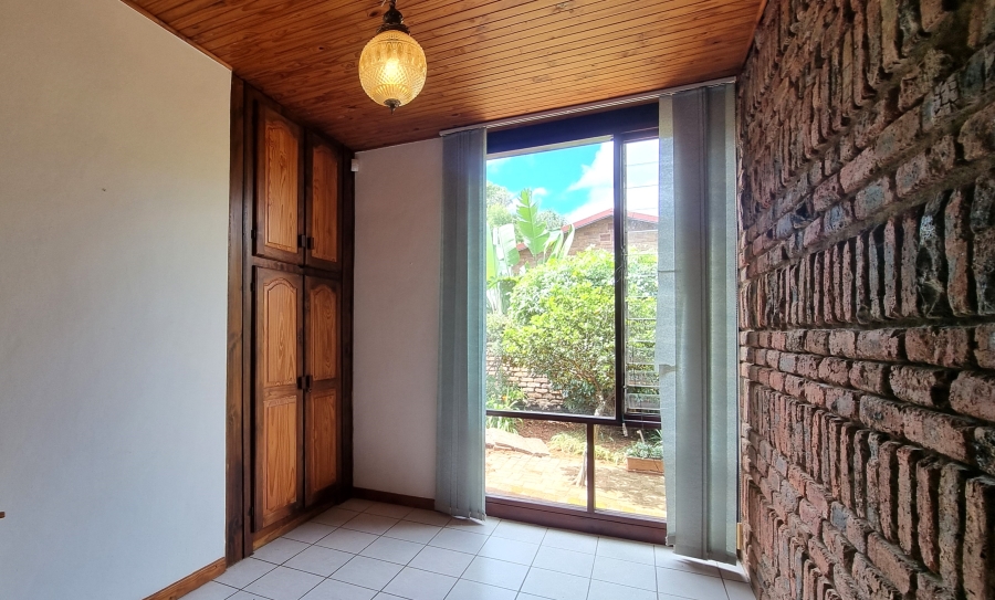 5 Bedroom Property for Sale in White River Ext 6 Mpumalanga