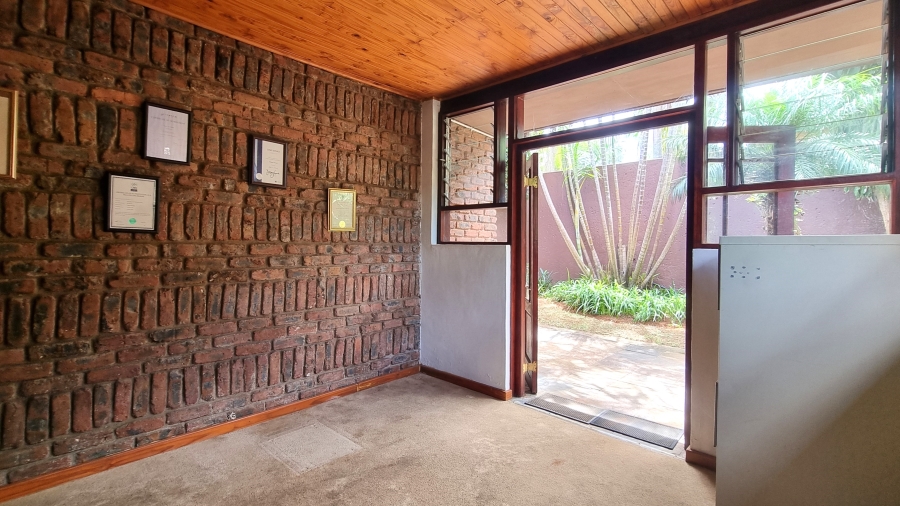 5 Bedroom Property for Sale in White River Ext 6 Mpumalanga