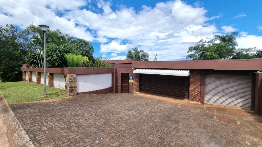 5 Bedroom Property for Sale in White River Ext 6 Mpumalanga