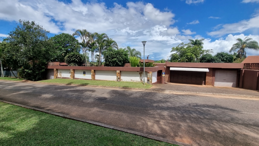 5 Bedroom Property for Sale in White River Ext 6 Mpumalanga