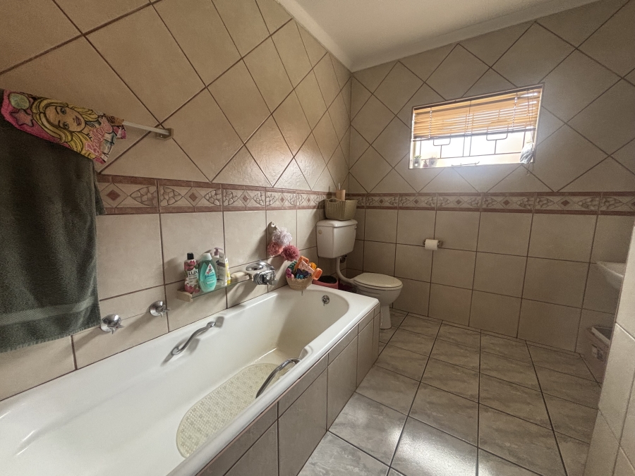 3 Bedroom Property for Sale in Reyno Ridge Mpumalanga