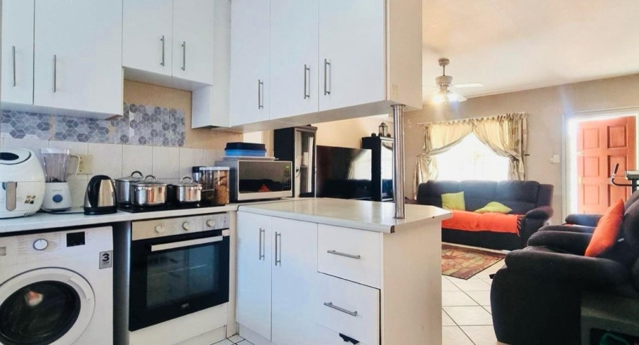 2 Bedroom Property for Sale in West Acres Mpumalanga