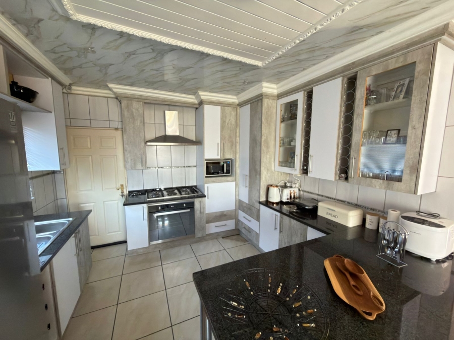 3 Bedroom Property for Sale in West Acres Mpumalanga