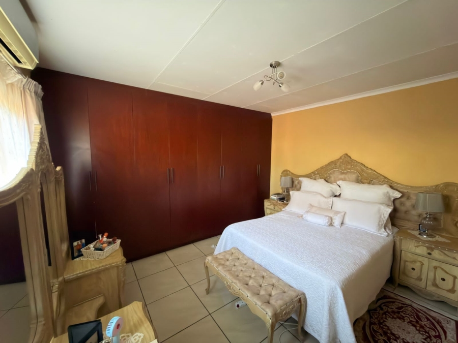 3 Bedroom Property for Sale in West Acres Mpumalanga