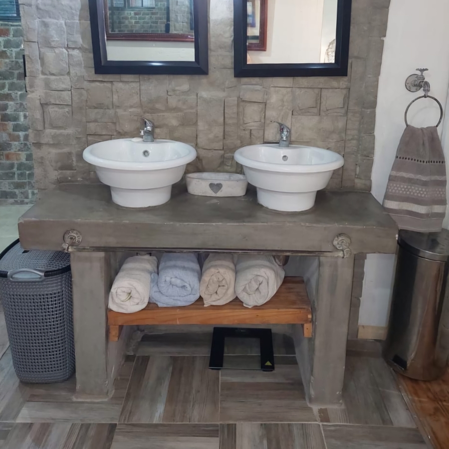 5 Bedroom Property for Sale in Volksrust Mpumalanga