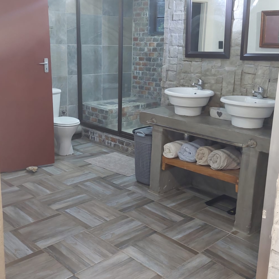 5 Bedroom Property for Sale in Volksrust Mpumalanga