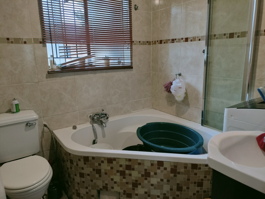 To Let 3 Bedroom Property for Rent in Kwaguqa Mpumalanga