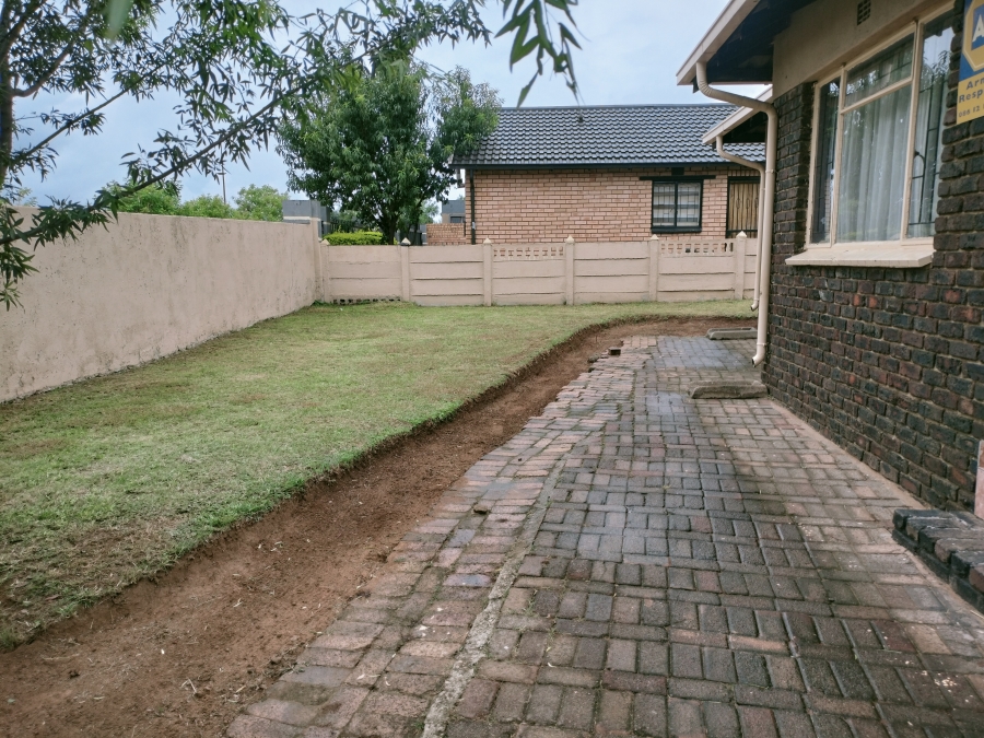 To Let 3 Bedroom Property for Rent in Kwaguqa Mpumalanga
