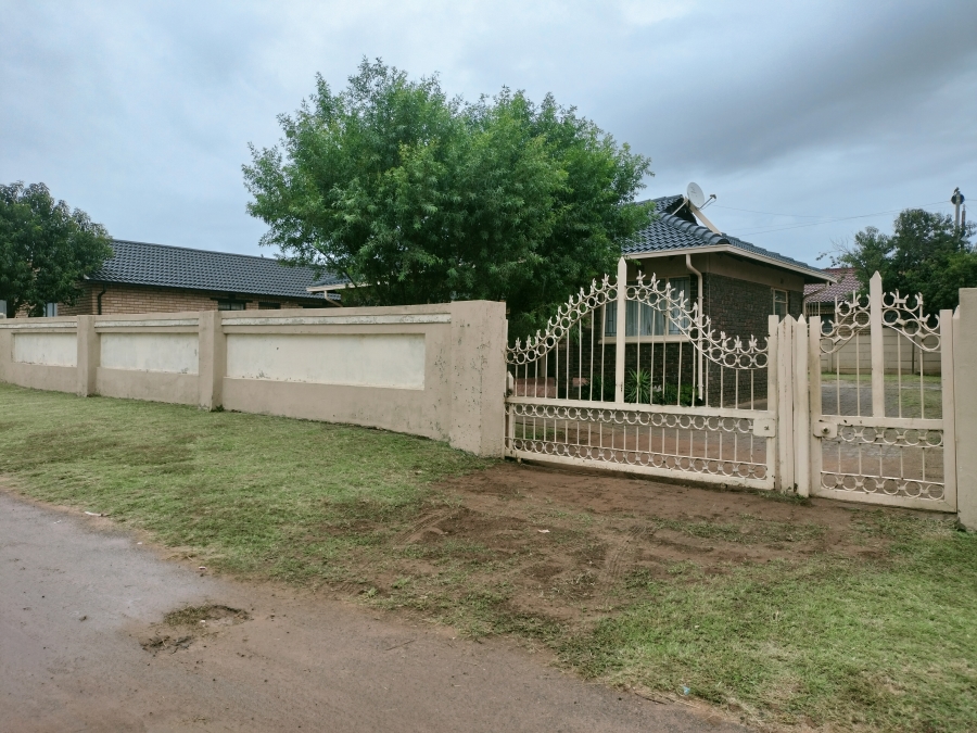 To Let 3 Bedroom Property for Rent in Kwaguqa Mpumalanga