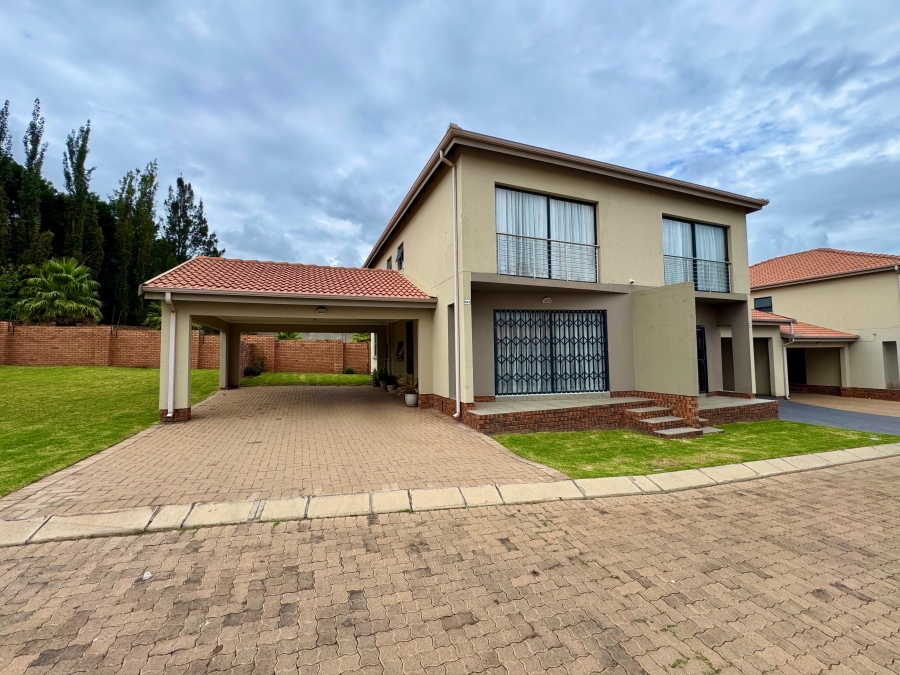3 Bedroom Property for Sale in Jackaroo A H Mpumalanga