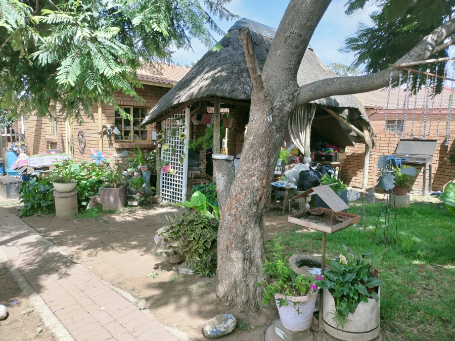 2 Bedroom Property for Sale in Tasbet Park Mpumalanga